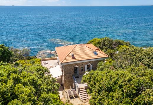 Prestigeträchtige Pieds-dans-l’eau-Wohnung mit 140 m² auf zwei Ebenen, drei Schlafzimmern, zwei Bädern und großzügigen Außenbereichen mit Panoramablick an der prachtvollen Costa degli Etruschi Image 7
