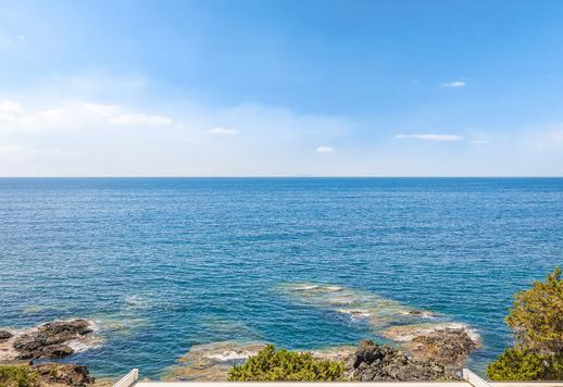 Prestigeträchtige Pieds-dans-l’eau-Wohnung mit 140 m² auf zwei Ebenen, drei Schlafzimmern, zwei Bädern und großzügigen Außenbereichen mit Panoramablick an der prachtvollen Costa degli Etruschi Image 8