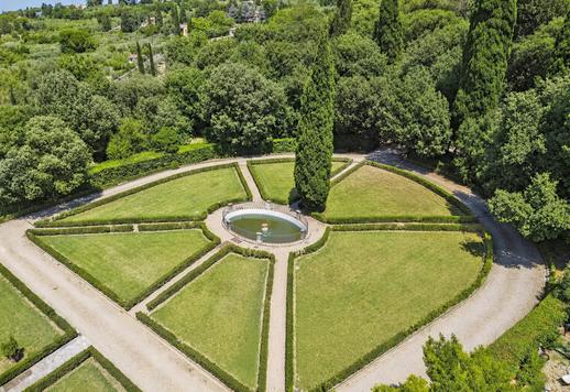 Appartamento d'élite di 260 mq su due livelli con tre camere e tre bagni, immerso nel verde tra le esclusive colline di Settignano e Rovezzano a Firenze Image 5