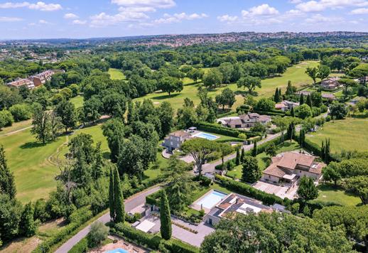Maison individuelle de 452 m² sur deux niveaux, située dans un parc privé de 2 000 m² Image 2