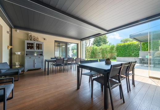 Maison individuelle de 452 m² sur deux niveaux, située dans un parc privé de 2 000 m² Image 9