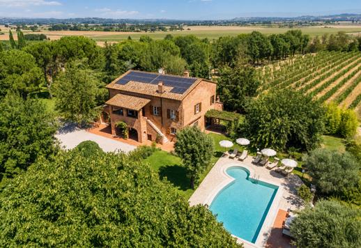 Villa du XVIIIe siècle de 890 m² sur deux niveaux, divisée en 13 appartements indépendants Image 1