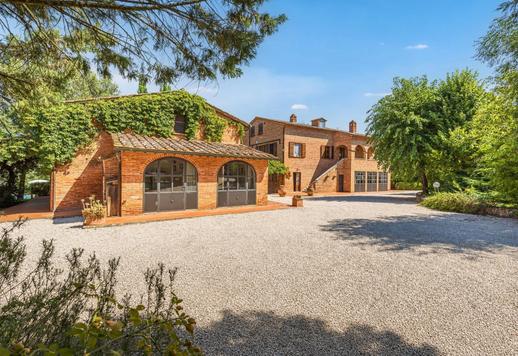Villa du XVIIIe siècle de 890 m² sur deux niveaux, divisée en 13 appartements indépendants Image 4