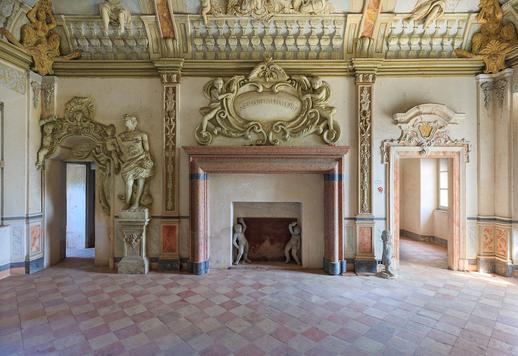 Historische Residenz aus dem 18. Jahrhundert mit 843 m² auf vier Ebenen und monumentalen Freskensälen Image 8