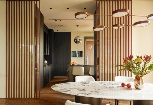Apartamento de 208 m² en la séptima planta de un edificio de diseño, con una terraza de 74 m², dos suites principales y tres baños. Image 6