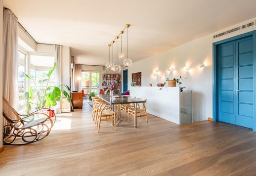 Appartement de 300 m² situé aux troisième et quatrième étages d'un immeuble de standing niché dans un cadre verdoyant en milieu urbain, desservi par un ascenseur Image 5