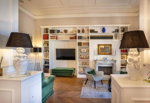 Residencia histórica de 1922 distribuida en 1100 m² en cuatro niveles comunicados por ascensor Image 8