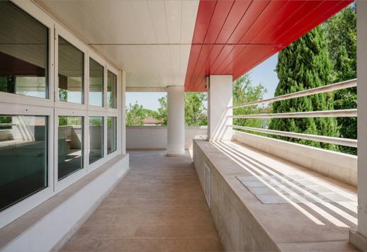 Designerska willa o powierzchni 400 m² na czterech poziomach z loggią obwodową i prywatnym ogrodem o powierzchni 825 m² Image 6