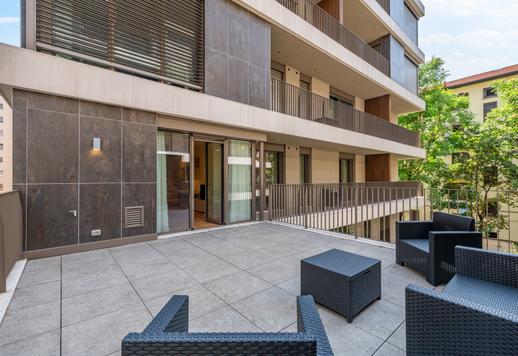 Šiuolaikinio prabangos gyvenimo erdvė: elegantiška Milano rezidencija su baseinu, sporto sale, bendru SPA ir prižiūrėtomis žaliosiomis erdvėmis Image 7