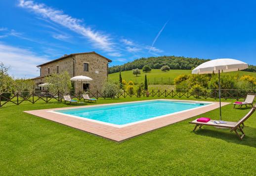 Casale di 176 mq su due livelli strutturato in due appartamenti indipendenti con camere ensuite e idromassaggio Image 1