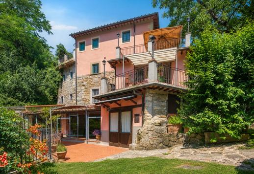 Moulin historique du XVIIe siècle transformé en maison de campagne de 400 m² sur trois niveaux au pied du Pratomagno Image 9