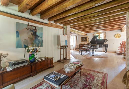 Exklusives Gebäude mit 1150 m² auf drei Ebenen aus der Restaurierung des ehemaligen Getreidespeichers der herrschaftlichen Villa Image 7