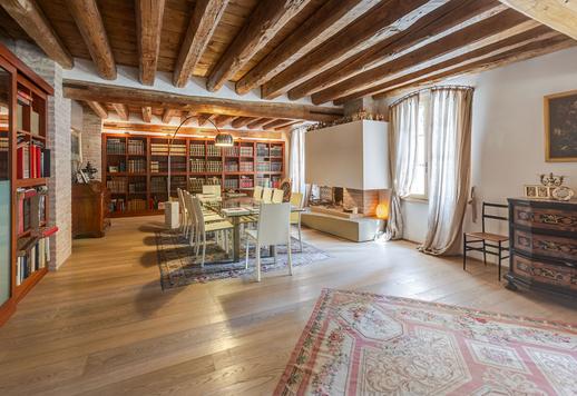 Exklusives Gebäude mit 1150 m² auf drei Ebenen aus der Restaurierung des ehemaligen Getreidespeichers der herrschaftlichen Villa Image 9