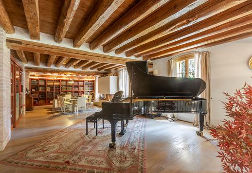 Exklusives Gebäude mit 1150 m² auf drei Ebenen aus der Restaurierung des ehemaligen Getreidespeichers der herrschaftlichen Villa Image 8