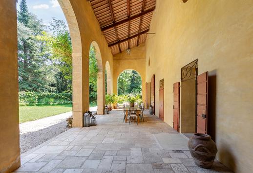 Residenz mit 850 m² auf drei Ebenen, entstanden aus der Wiederherstellung der ehemaligen adeligen Stallungen des Anwesens Image 7