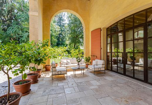 Residenz mit 850 m² auf drei Ebenen, entstanden aus der Wiederherstellung der ehemaligen adeligen Stallungen des Anwesens Image 9