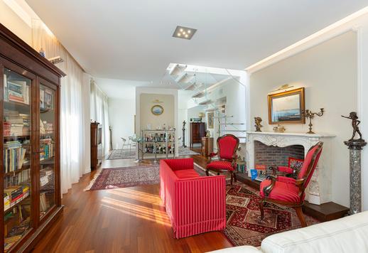 Penthouse prestigieux au dernier étage avec terrasse de 60 m², cheminée, 4 chambres et finitions de luxe, quartier Dateo - Susa - Argonne Image 6