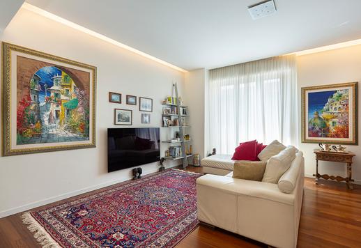 Penthouse prestigieux au dernier étage avec terrasse de 60 m², cheminée, 4 chambres et finitions de luxe, quartier Dateo - Susa - Argonne Image 2