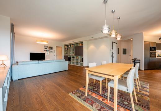 Prestigioso apartamento de 169 m² en un único nivel, con dos dormitorios y dos baños, situado en el elegante distrito de Parco Sempione en Milán. Image 5