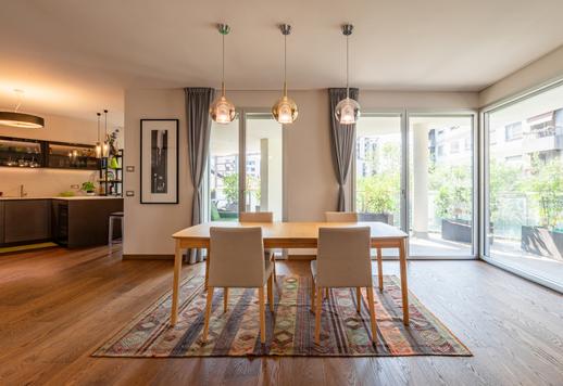 Prestigioso apartamento de 169 m² en un único nivel, con dos dormitorios y dos baños, situado en el elegante distrito de Parco Sempione en Milán. Image 6