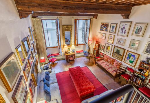 Scenografisk lägenhet på 140 m² med kassettak och ursprungliga ytskikt i toskansk terrakotta nära Via de' Tornabuoni Image 7