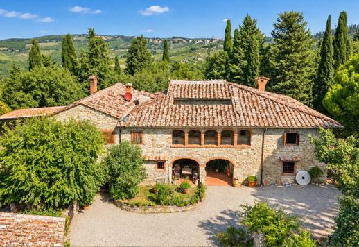 Propriedade de 1877 m² distribuídos por cinco edifícios em cerca de 80 hectares numa das localizações mais prestigiadas do Chianti Classico Image 7