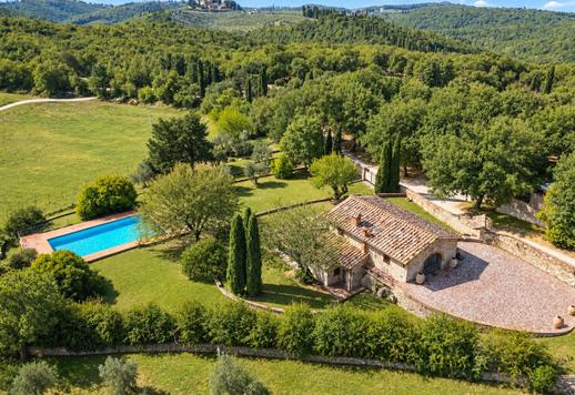 Propriedade de 1877 m² distribuídos por cinco edifícios em cerca de 80 hectares numa das localizações mais prestigiadas do Chianti Classico Image 5