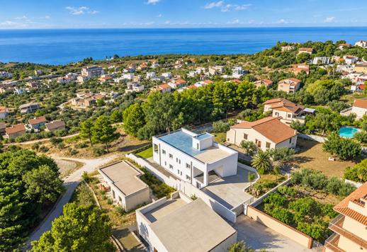 Residenza che si sviluppa su 684 mq con vista mare a 180 gradi sul Canale di Sicilia Image 3