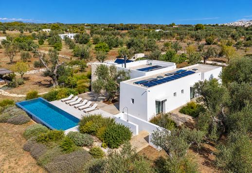 180 sqm designer residence in the rolling countryside of the Upper Salento Image 4