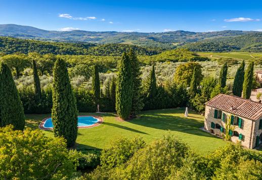 Elegante residenza di 200 mq su due livelli, caratterizzata da un’architettura rurale toscana nelle colline di Greve in Chianti Image 1