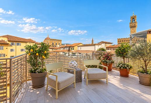 12. yüzyıldan kalma tarihî bir palazzonun son iki katında, prestijli tarihî merkezde 160 m² daire Image 1