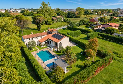 Résidence de 350 m² sur deux niveaux principaux avec espace sous combles à Selvazzano Dentro Image 5