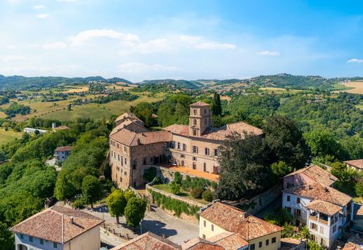 Castelos no Piemonte – Imobiliária de luxo Image 1