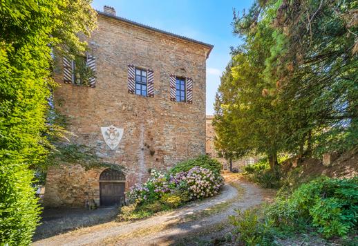 Castelos no Piemonte – Imobiliária de luxo Image 7