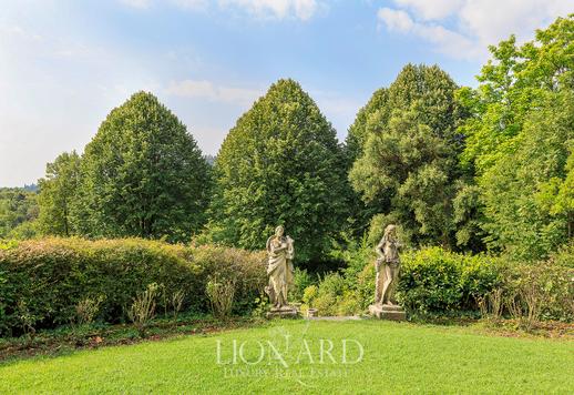 Residenza lombarda di grande charme in posizione panoramica sulla valle di Montevecchia Image 7